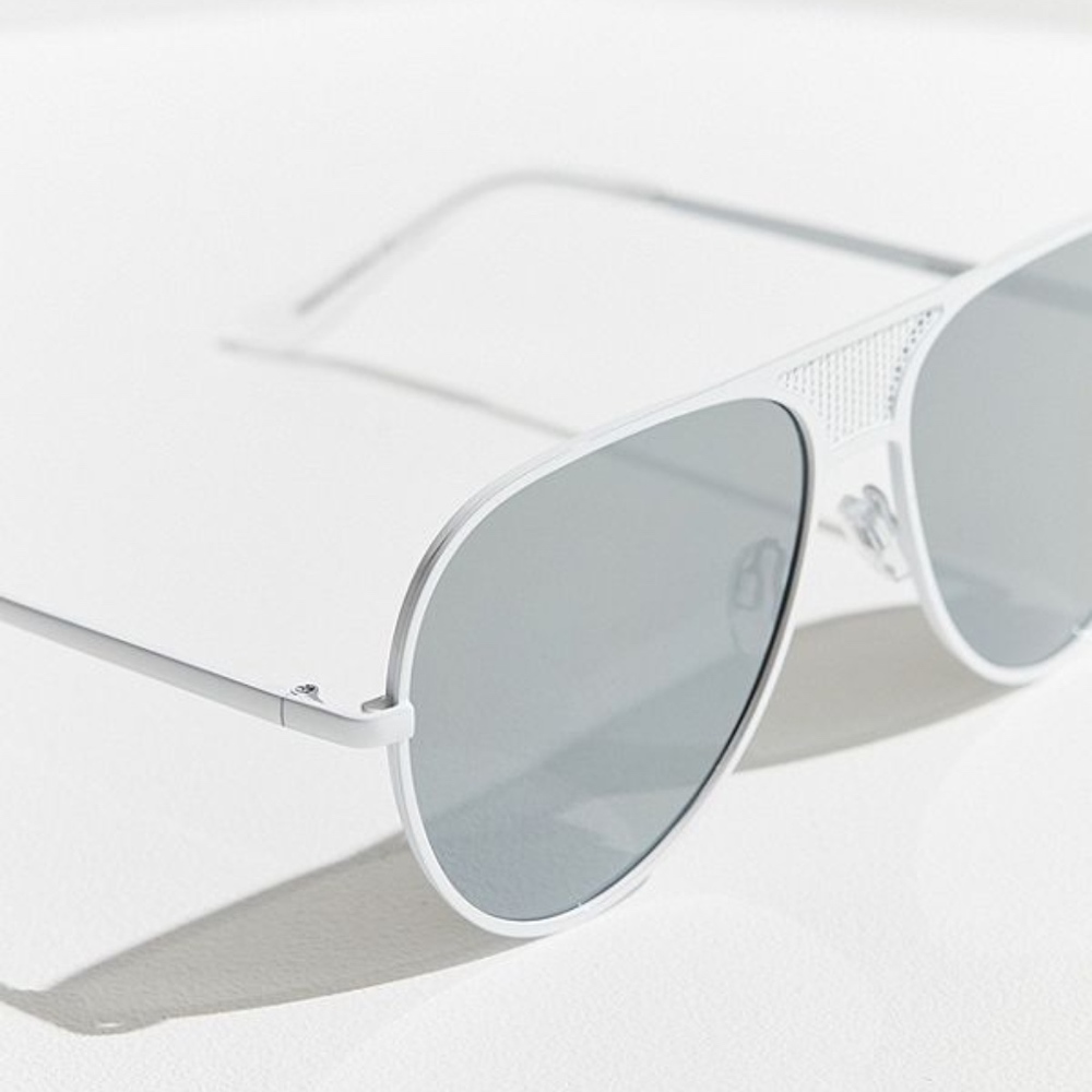 KYLIE JENNER WHITE/SILVER "ICONIC" AVIATORS - Picture 2 of 8